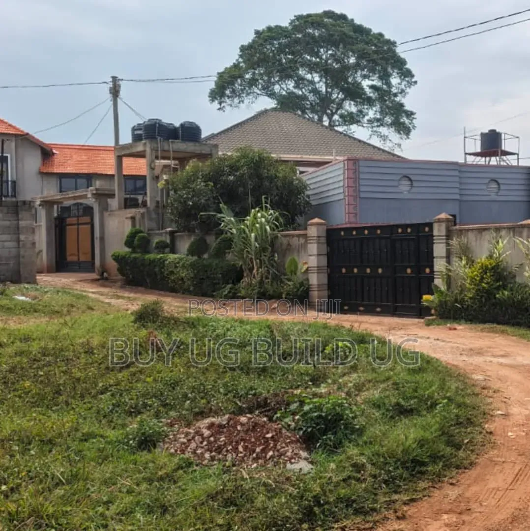 Quick Sale 50ft by 100 Ft Plot for Sale in Namugongo Joggo in Central Division