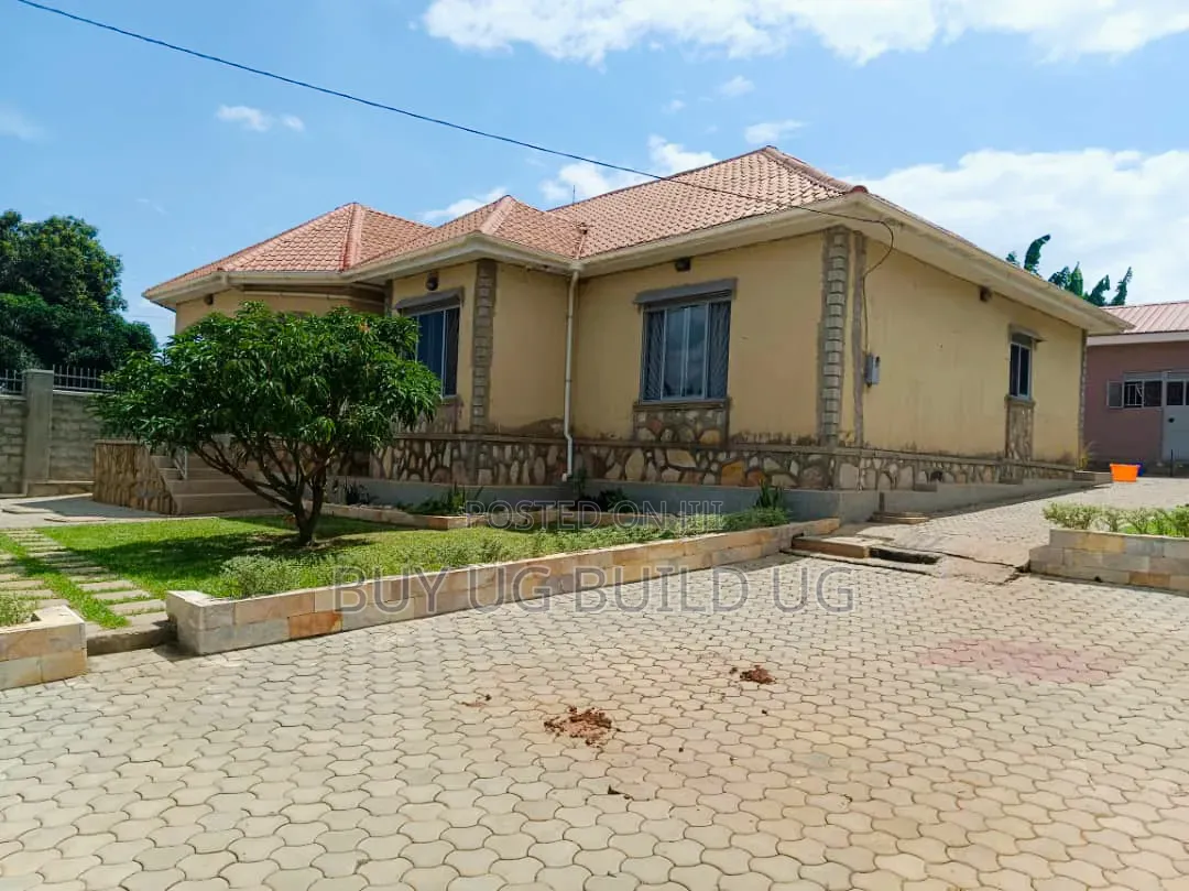4bdrm Bungalow in Namugongo - Kiwango, Goma for sale in Goma
