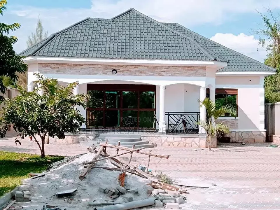 4bdrm Apartment in Bunga Estate, Central Division for rent in Central Division