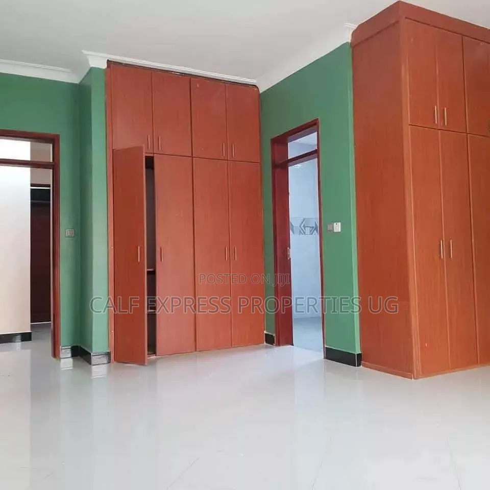 4bdrm Bungalow in Buziga Estate, Central Division for rent in Central Division