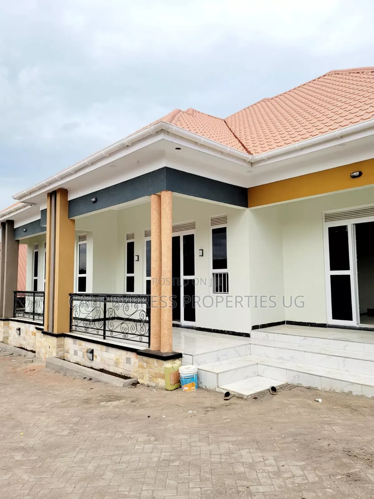 4bdrm Bungalow in Buziga Estate, Central Division for rent in Central Division