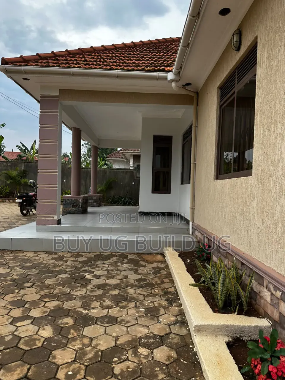 5bdrm Bungalow in Matugga Town, Division B for sale in Division B