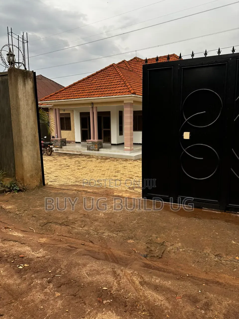 5bdrm Bungalow in Matugga Town, Division B for sale in Division B