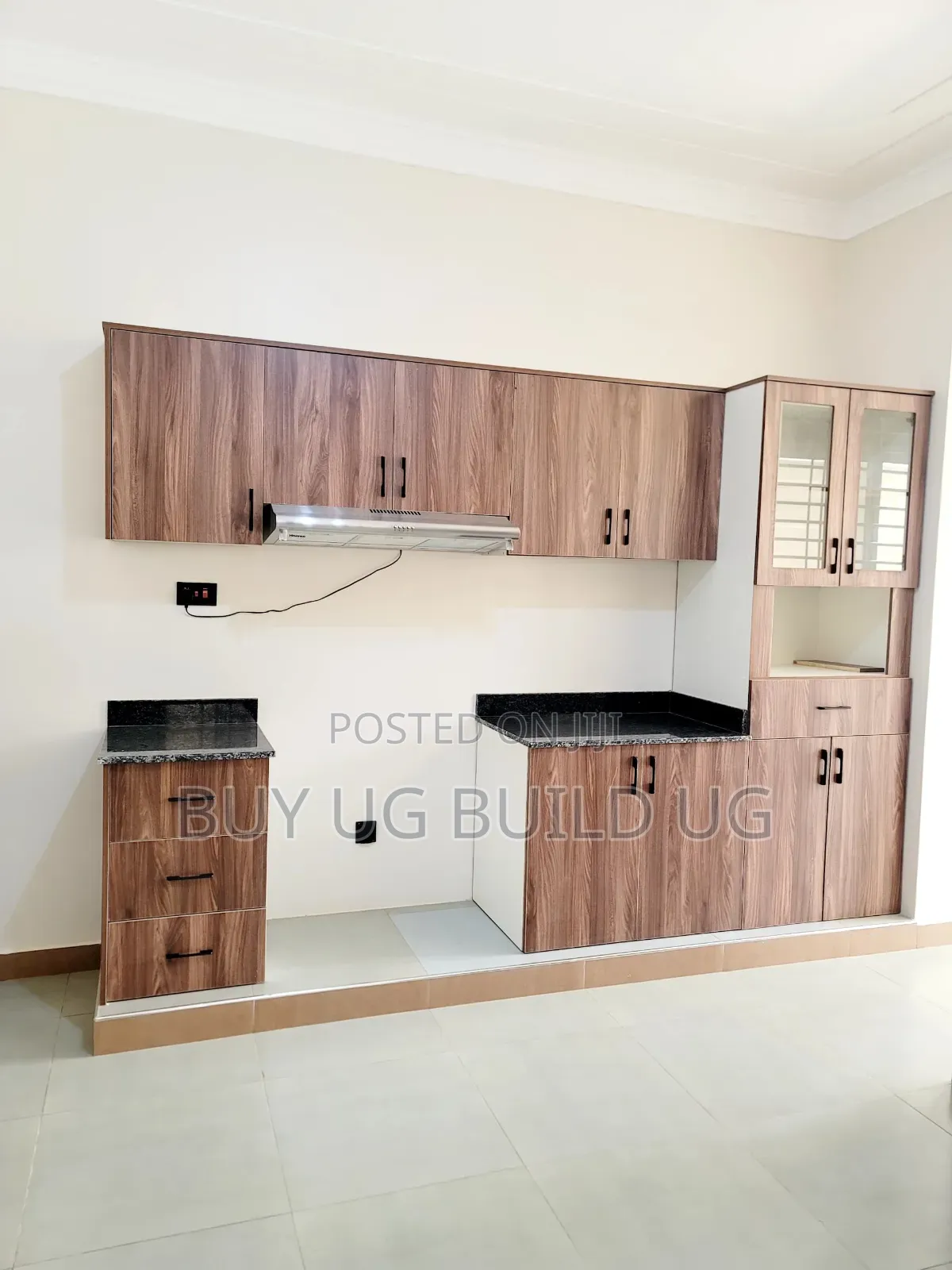 5bdrm Maisonette in Bwebajja Entebe Road, Central Division for sale in Central Division