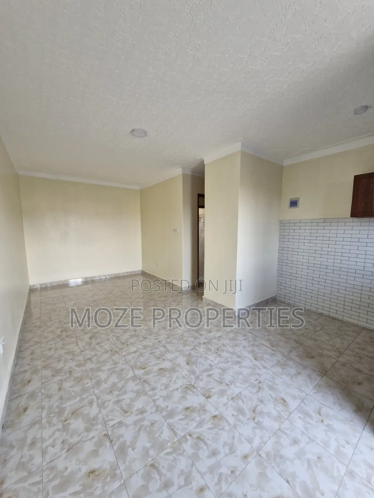 Studio Apartment in Kira Center, Central Division for rent in Central Division
