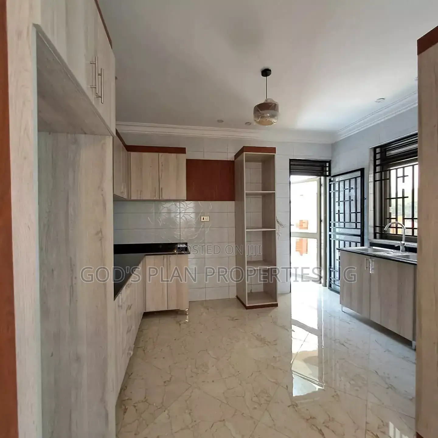 5bdrm Duplex in Kitintale Estate, Central Division for rent in Central Division