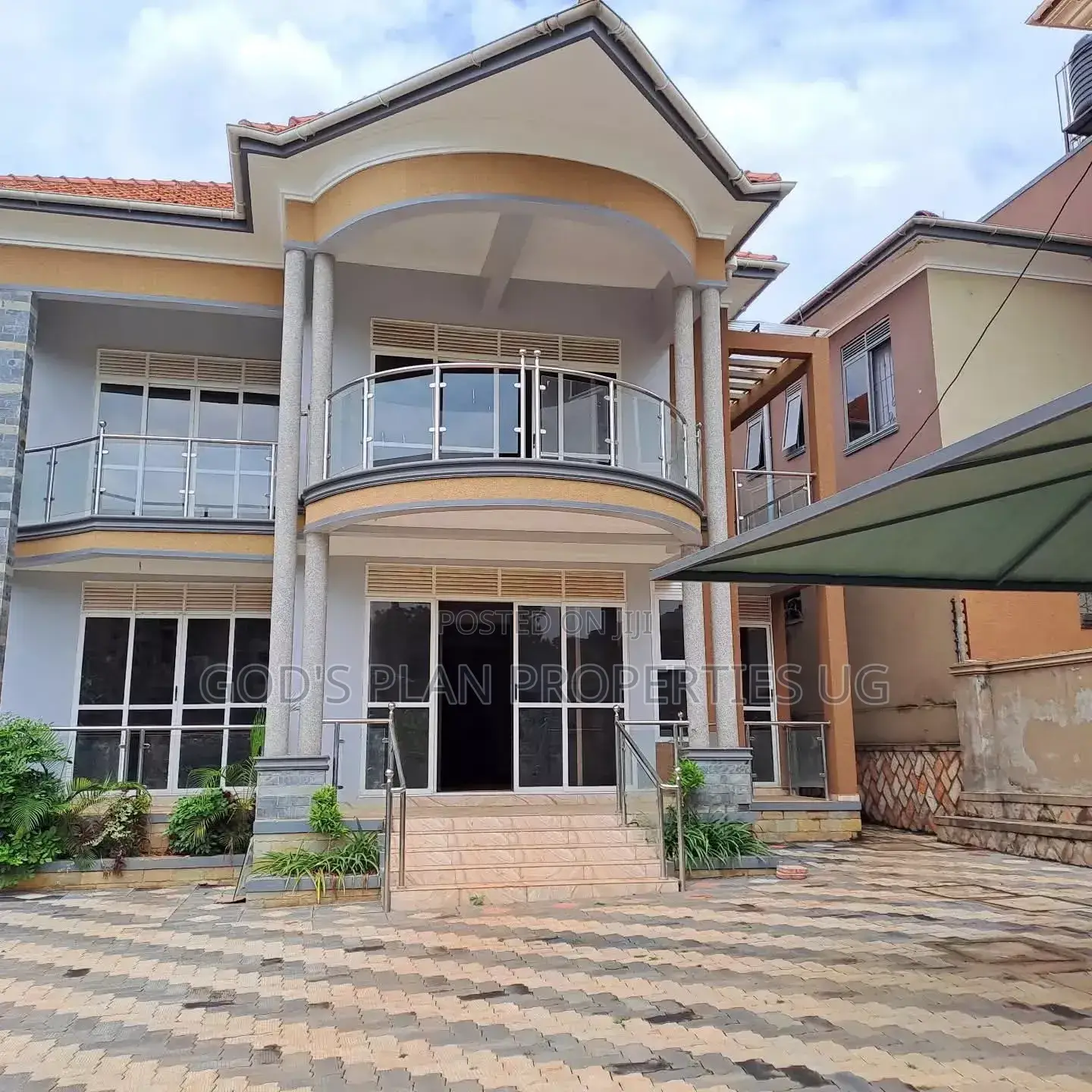 5bdrm Duplex in Kitintale Estate, Central Division for rent in Central Division