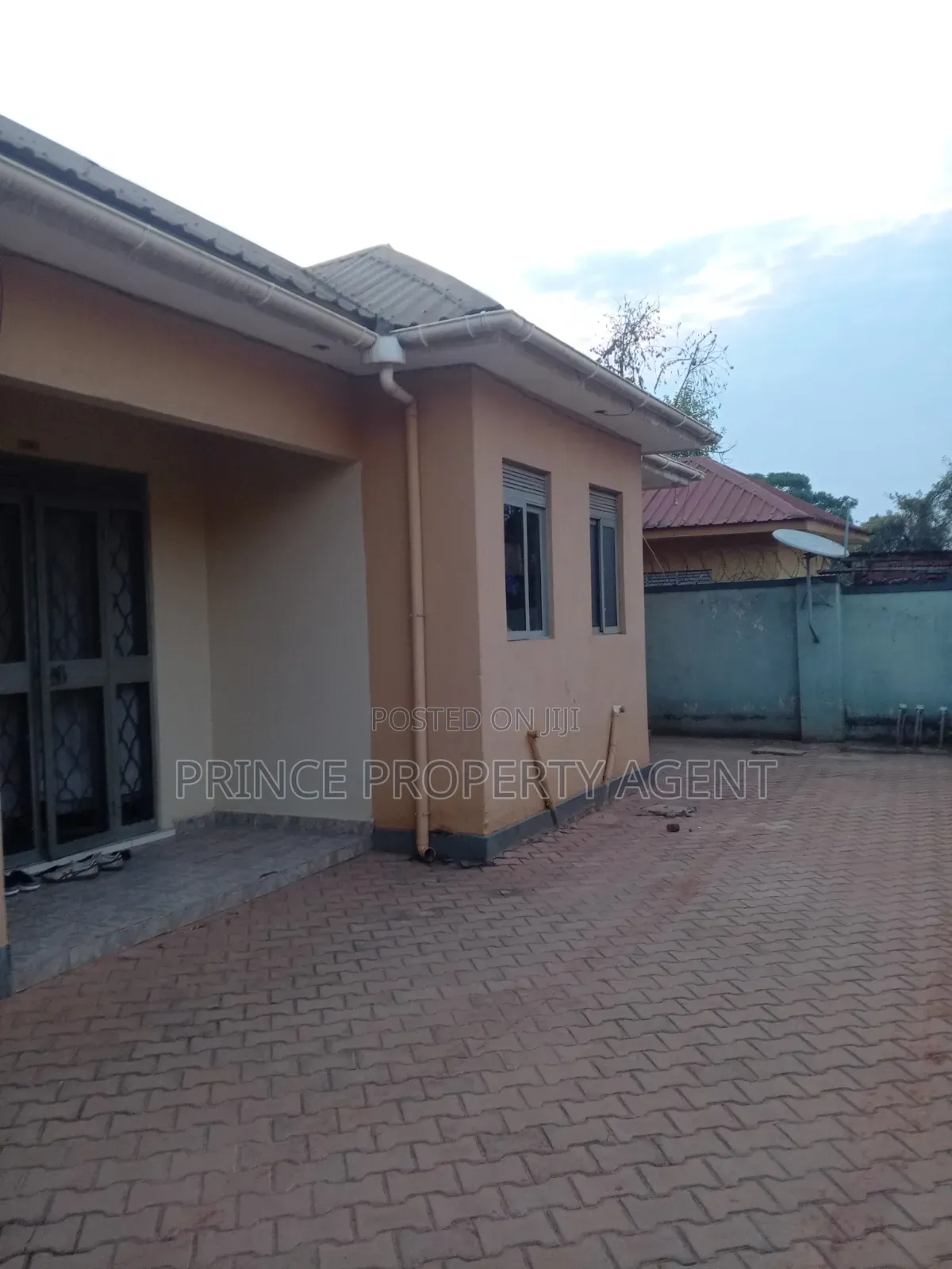 1bdrm House in Kyaliwajara Town, Central Division for rent in Central Division