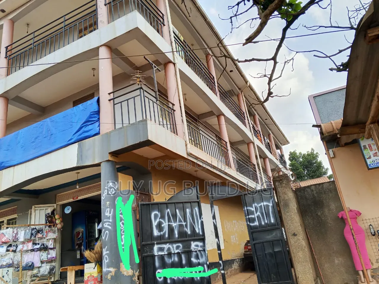 Hot Hot Deal. Apartment Bank Bweyogere - Kiwanga at 300m in Central Division