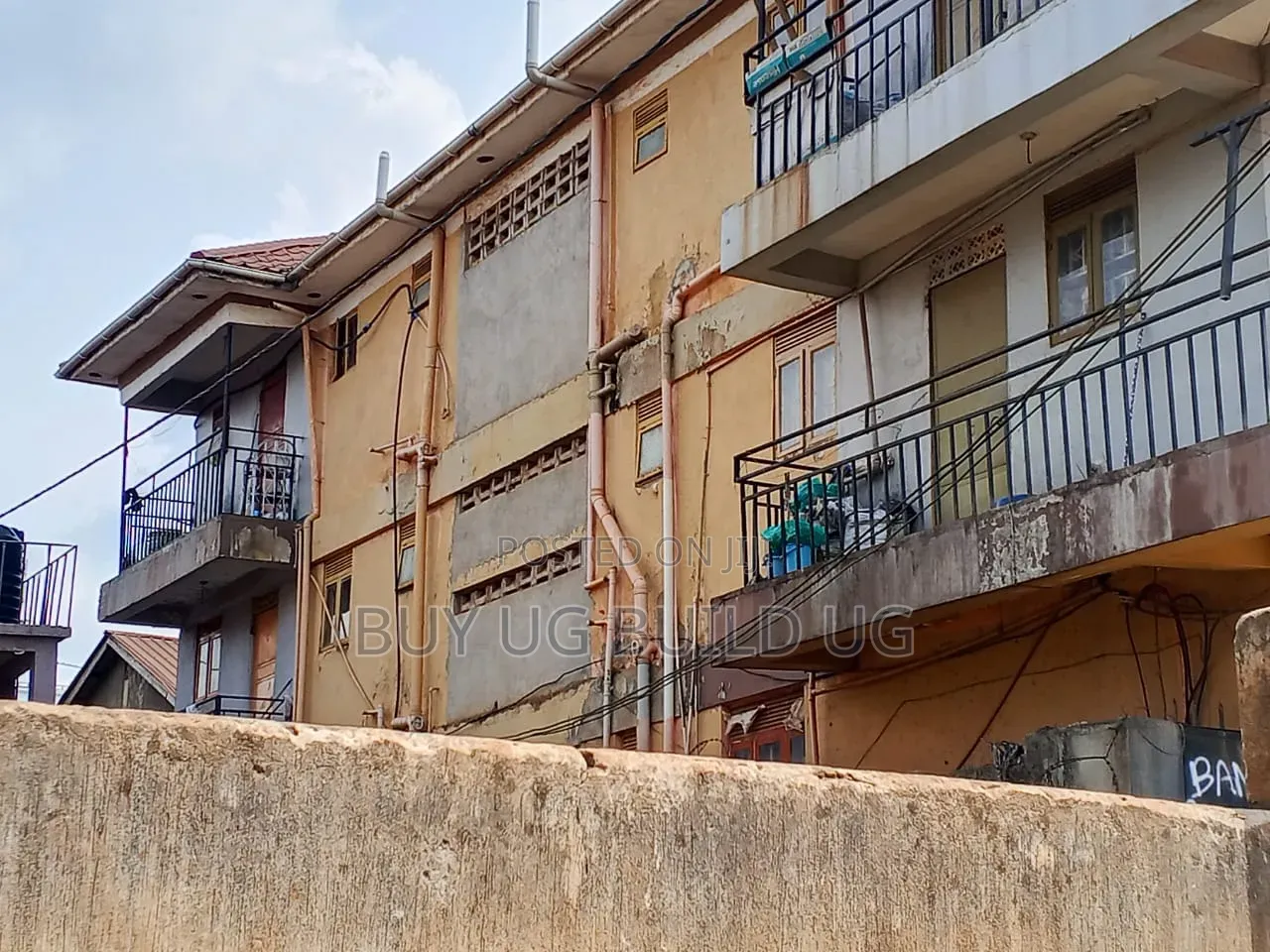 Hot Hot Deal. Apartment Bank Bweyogere - Kiwanga at 300m in Central Division