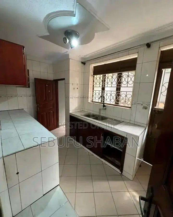 3bdrm House in Standalone Kisaasi, Central Division for rent in Central Division