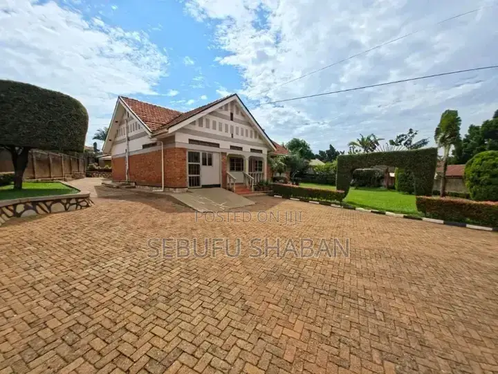3bdrm House in Standalone Kisaasi, Central Division for rent in Central Division