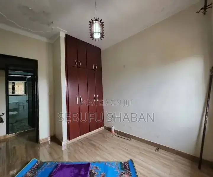 2bdrm House in Kisaasi, Central Division for rent in Central Division