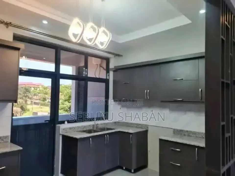 2bdrm House in Kisaasi, Central Division for rent in Central Division