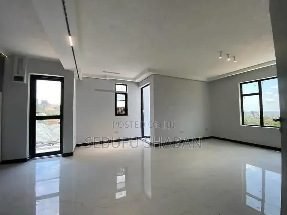 2bdrm House in Kisaasi, Central Division for rent in Central Division