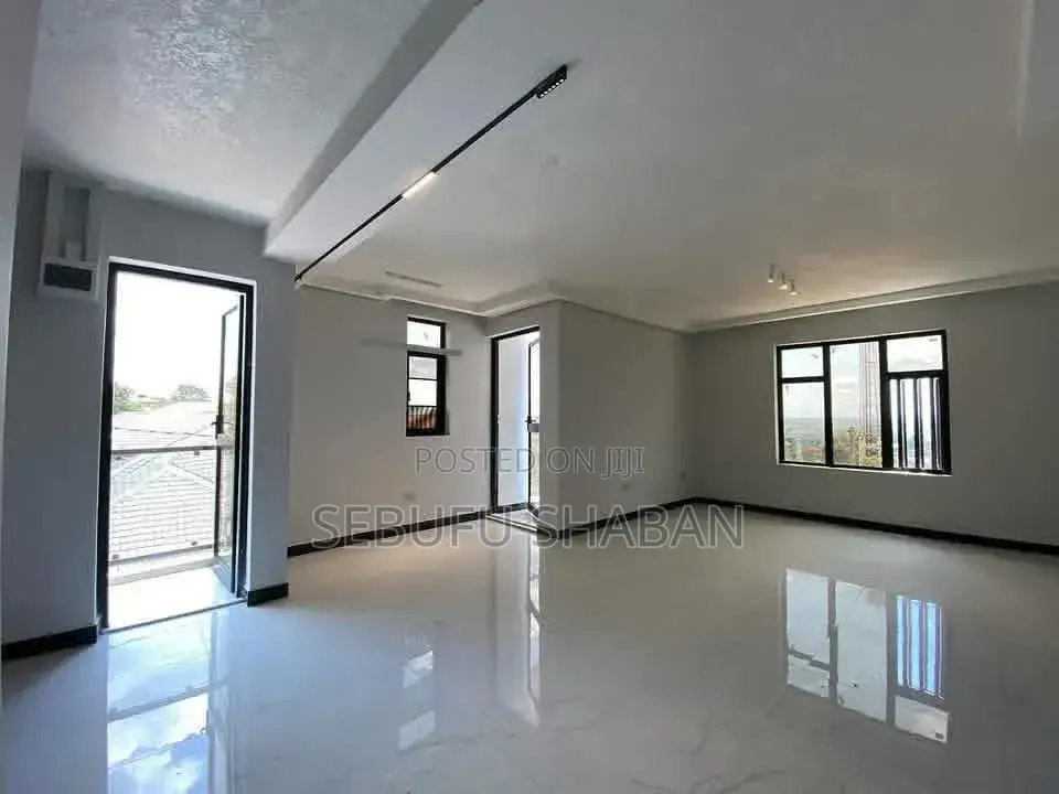 2bdrm House in Kisaasi, Central Division for rent in Central Division