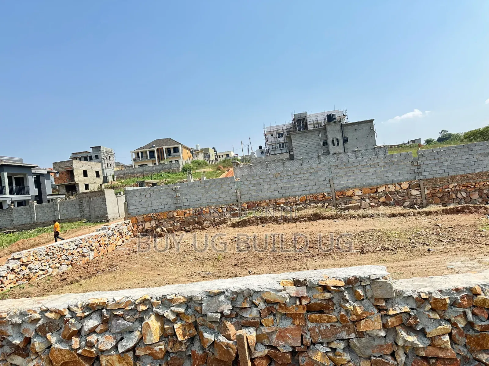Quick Sale
50ftby 100ft for Sale in Kira-Mulawa at 75m in Central Division