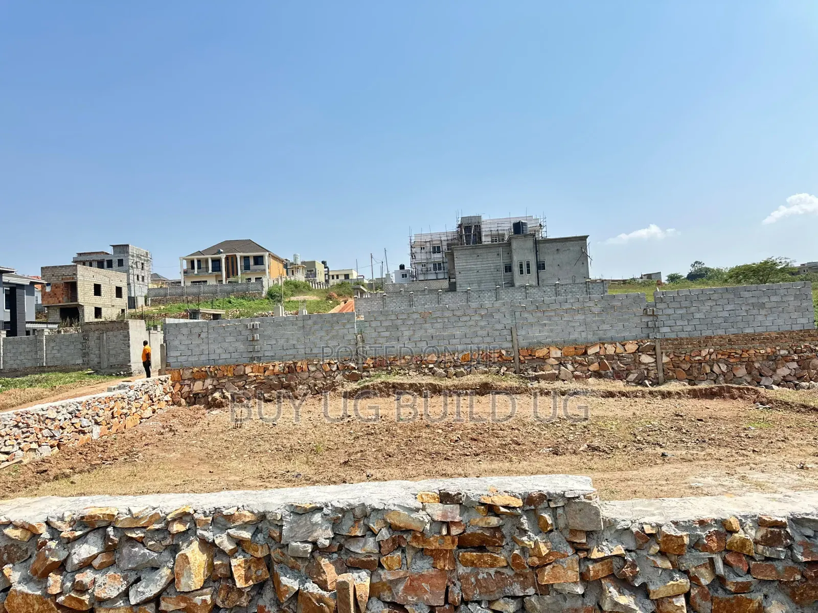 Quick Sale
50ftby 100ft for Sale in Kira-Mulawa at 75m in Central Division