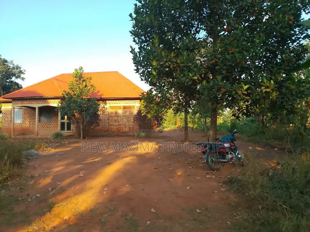3bdrm House in Matuga Semuto Rd, Central Division for sale in Central Division