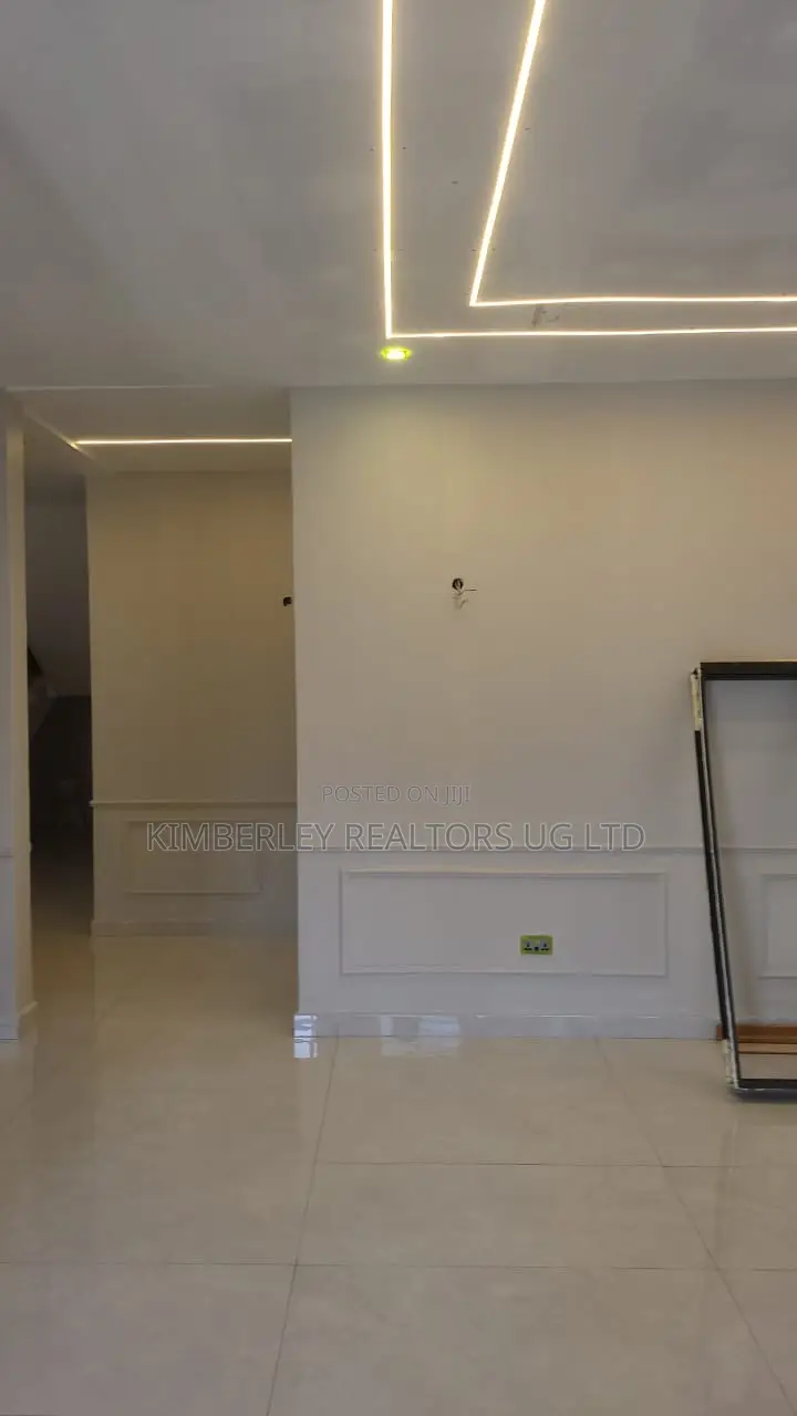 7bdrm Mansion in Central Division for sale in Central Division