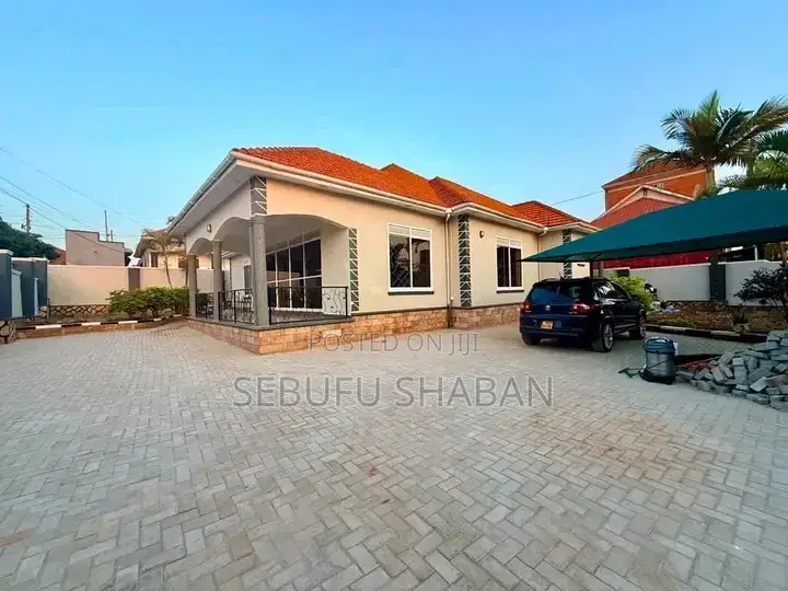 3bdrm House in Standalone Kisaasi, Central Division for rent in Central Division