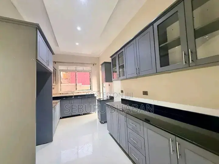 3bdrm House in Standalone Kisaasi, Central Division for rent in Central Division