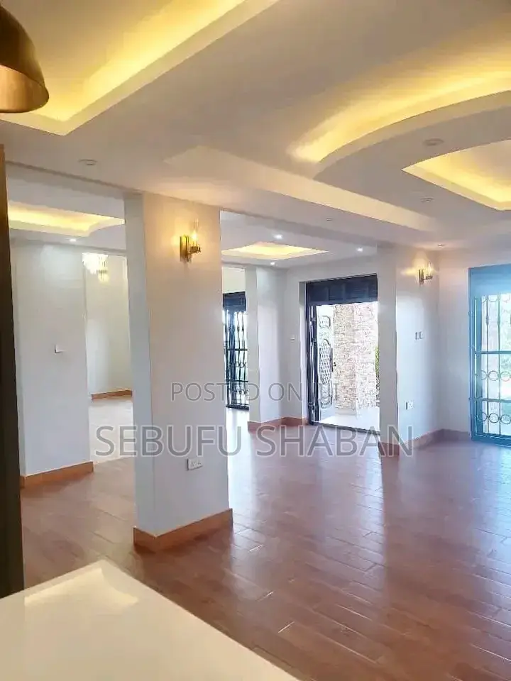 3bdrm House in Kisaasi, Central Division for rent in Central Division