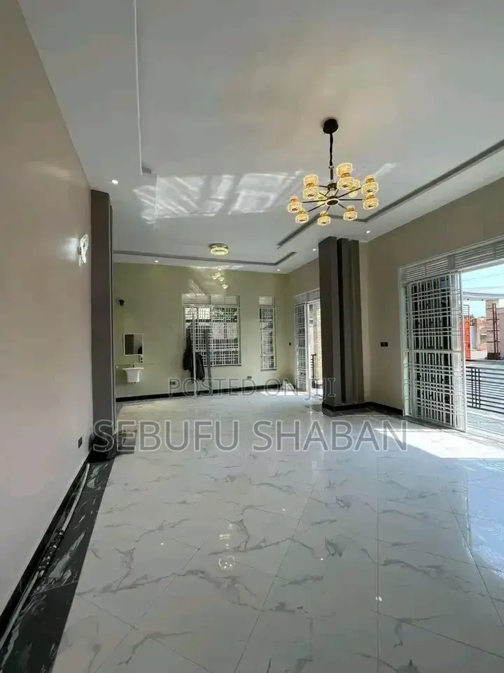 3bdrm House in Standalone Kisaasi, Central Division for rent in Central Division