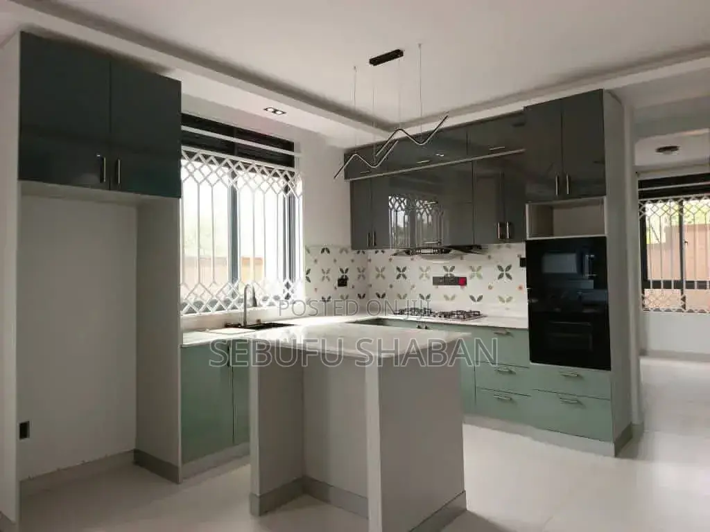 3bdrm House in Kisaasi, Central Division for rent in Central Division