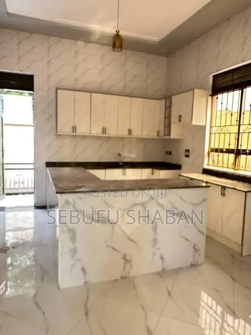 3bdrm House in Standalone Kisaasi, Central Division for rent in Central Division