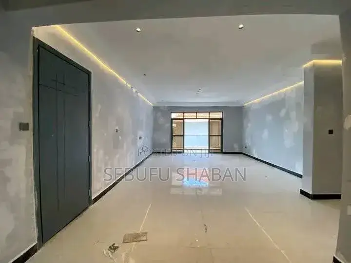 2bdrm House in Kisaasi, Central Division for rent in Central Division