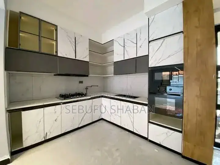 2bdrm House in Kisaasi, Central Division for rent in Central Division