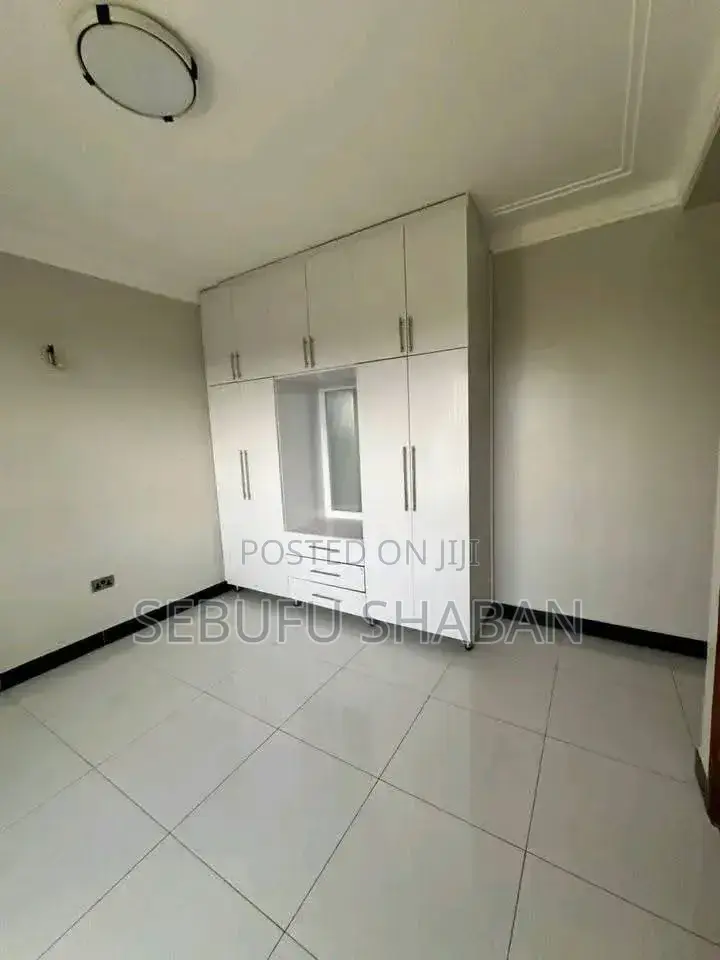 2bdrm House in Kisaasi, Central Division for rent in Central Division