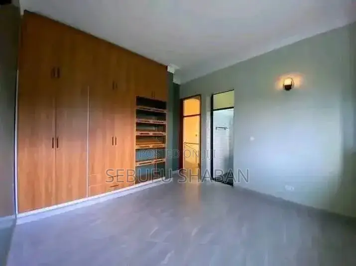 3bdrm House in Standalone Kisaasi, Central Division for rent in Central Division
