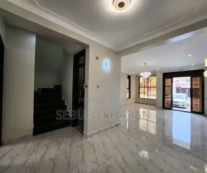 3bdrm House in Standalone Kisaasi, Central Division for rent in Central Division