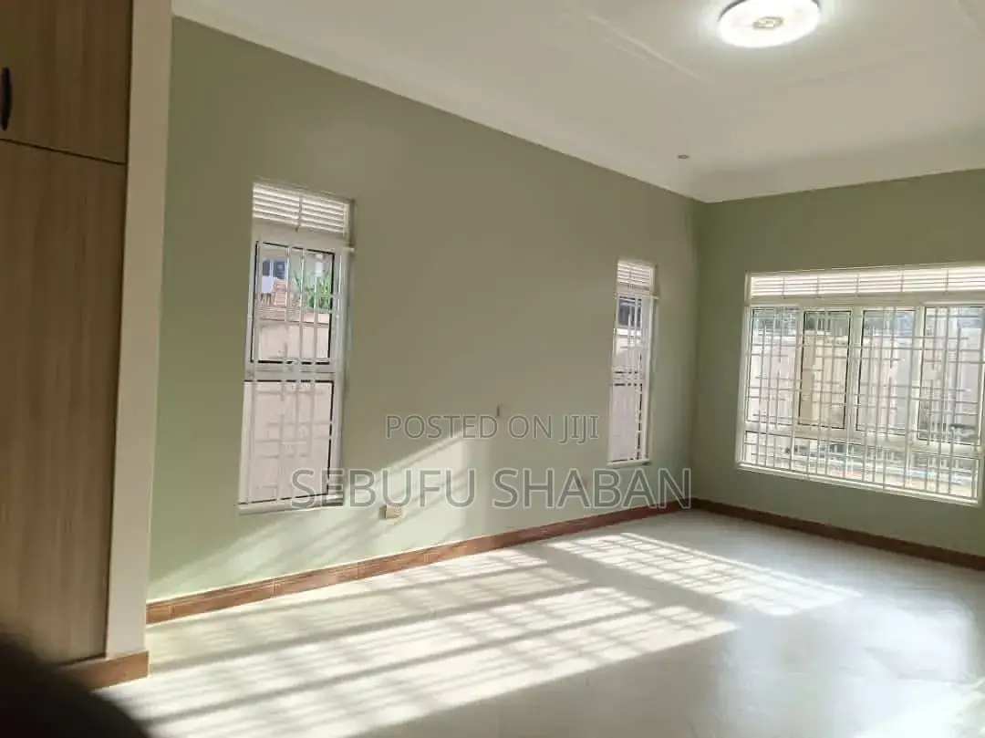 3bdrm House in Standalone Kisaasi, Central Division for rent in Central Division
