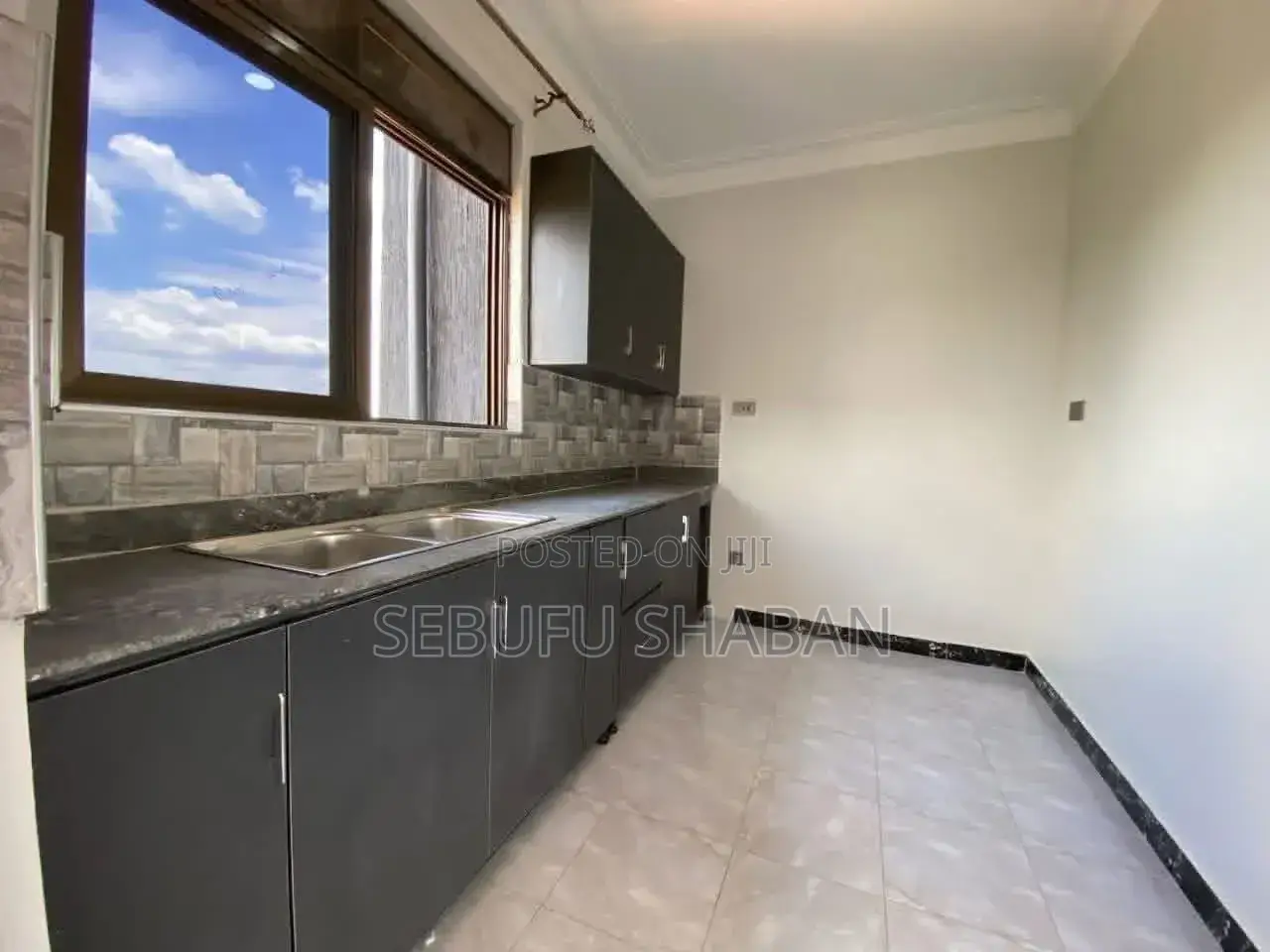 2bdrm House in Kisaasi, Central Division for rent in Central Division