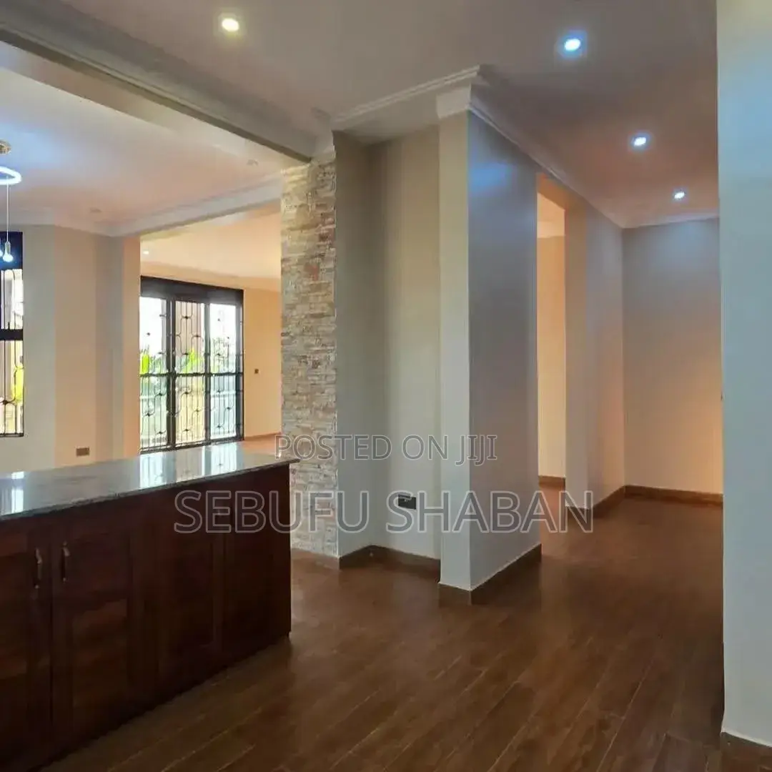 4bdrm House in Standalone Kisaasi, Central Division for rent in Central Division