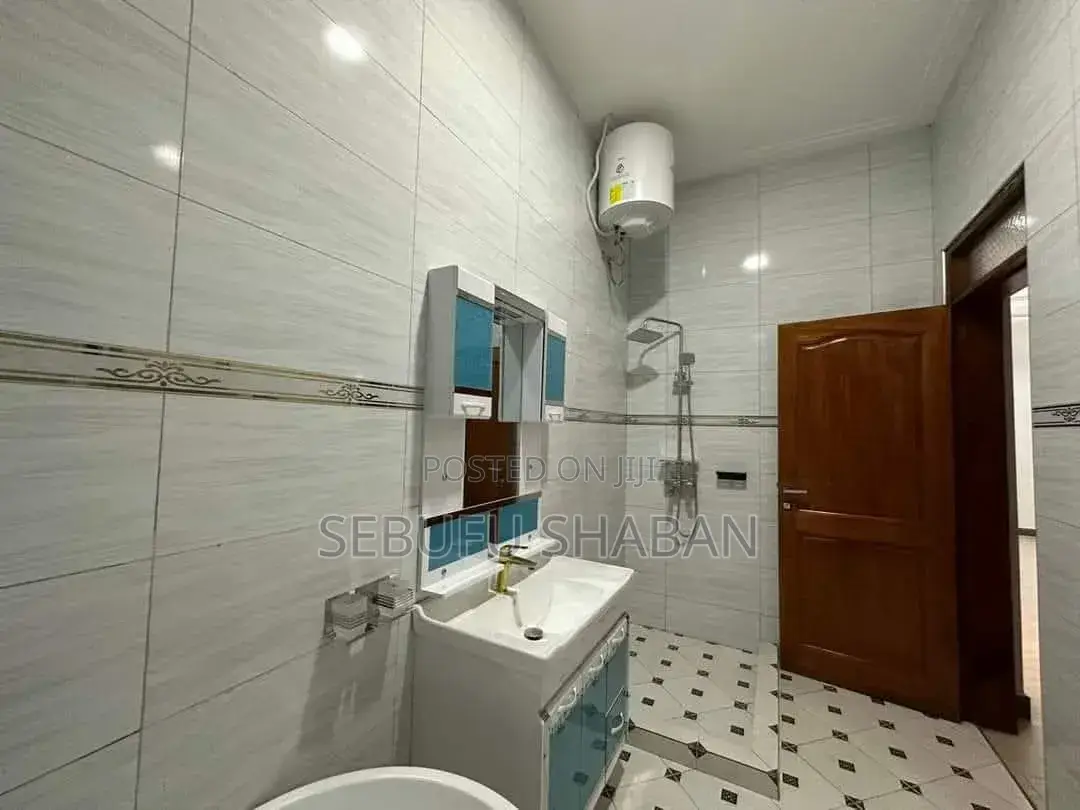 4bdrm House in Standalone Kisaasi, Central Division for rent in Central Division