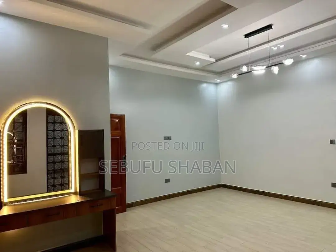 4bdrm House in Standalone Kisaasi, Central Division for rent in Central Division