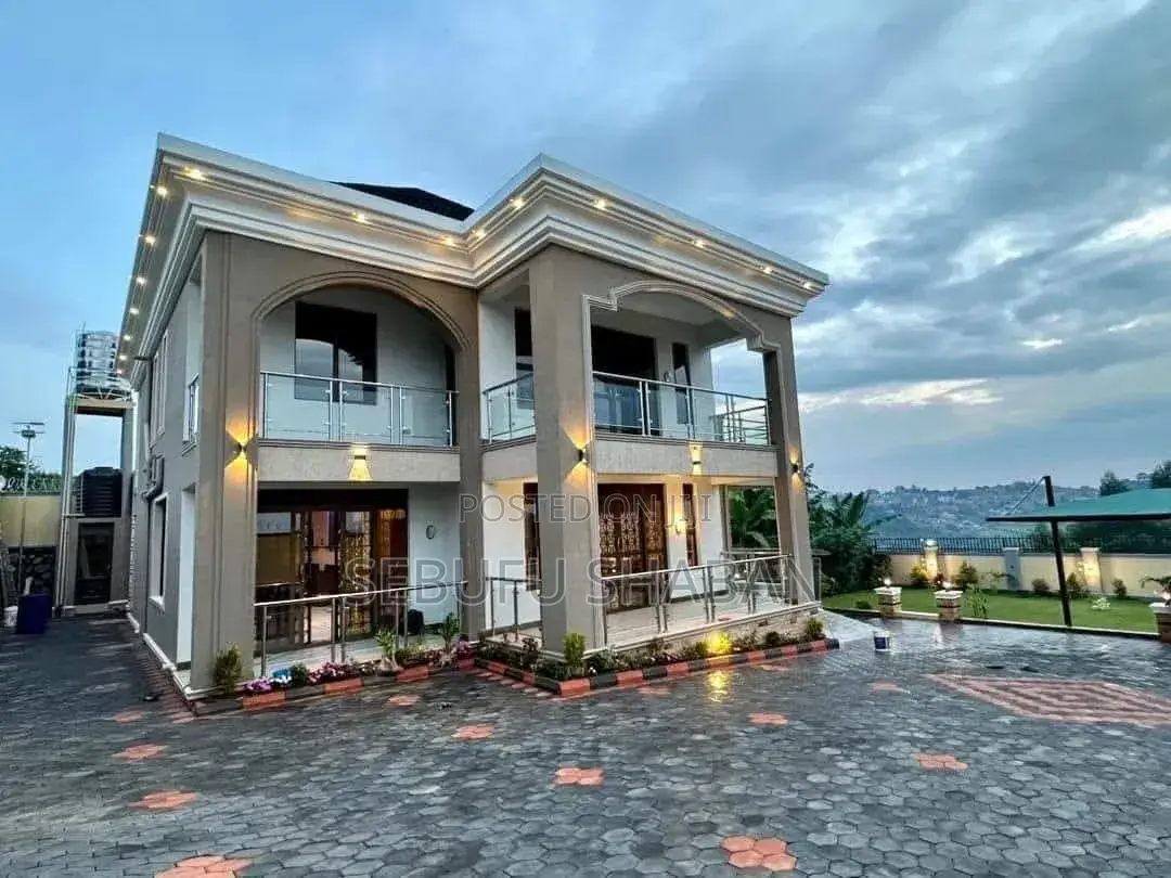 4bdrm House in Standalone Kisaasi, Central Division for rent in Central Division