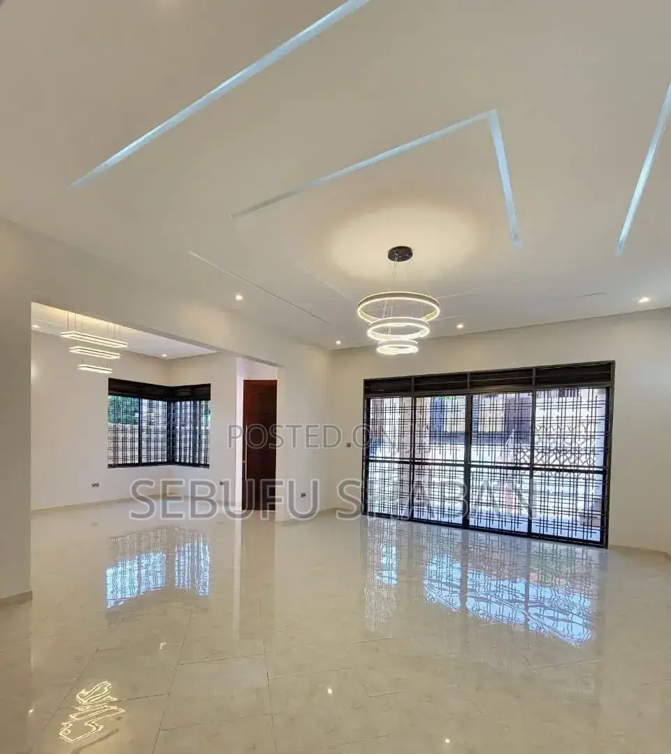 3bdrm House in Standalone Kisaasi, Central Division for rent in Central Division