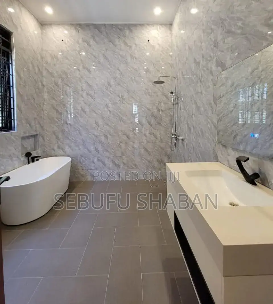 3bdrm House in Standalone Kisaasi, Central Division for rent in Central Division
