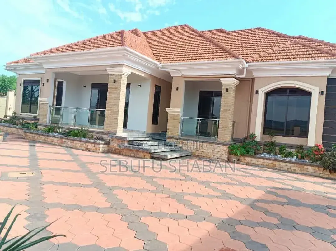3bdrm House in Standalone Kisaasi, Central Division for rent in Central Division