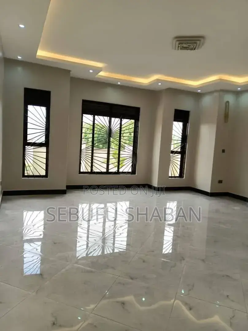 3bdrm House in Standalone Kisaasi, Central Division for rent in Central Division
