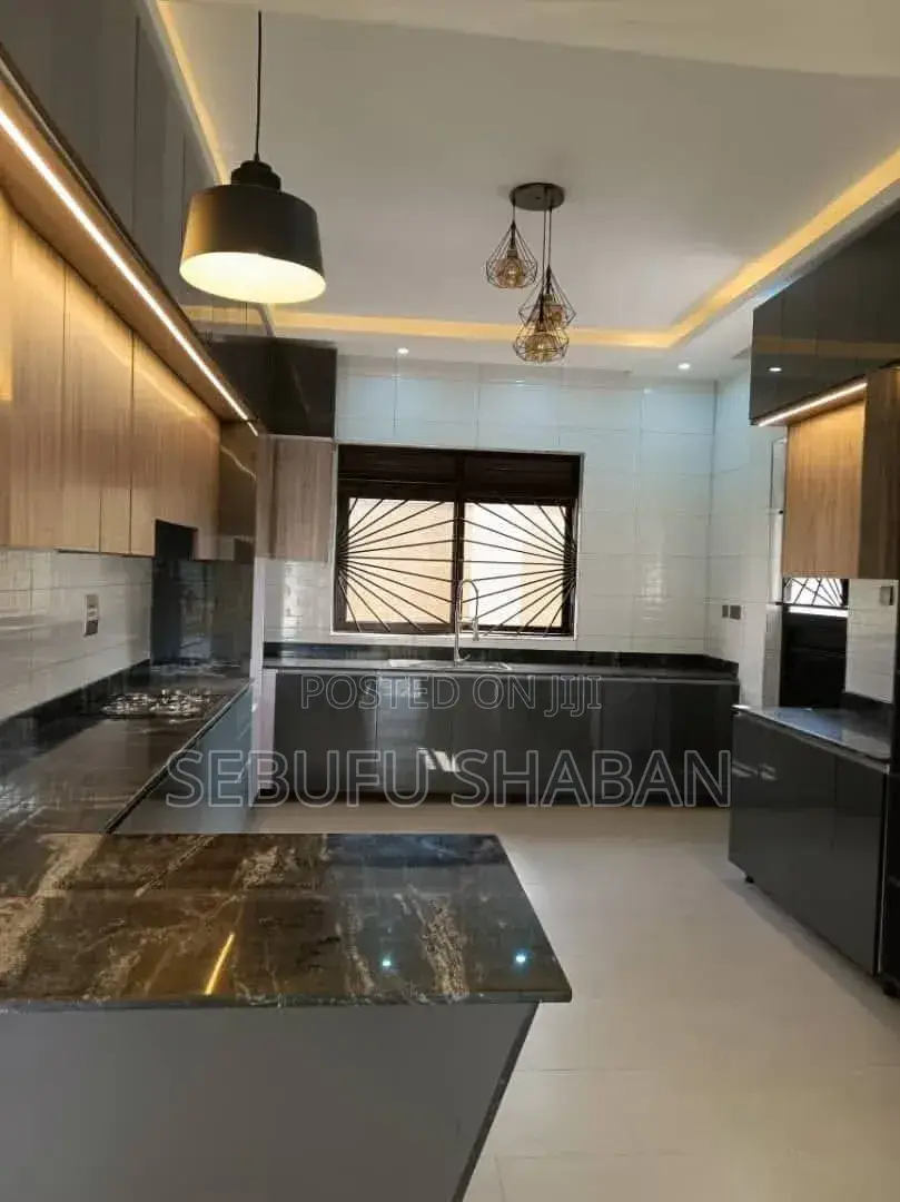 3bdrm House in Standalone Kisaasi, Central Division for rent in Central Division