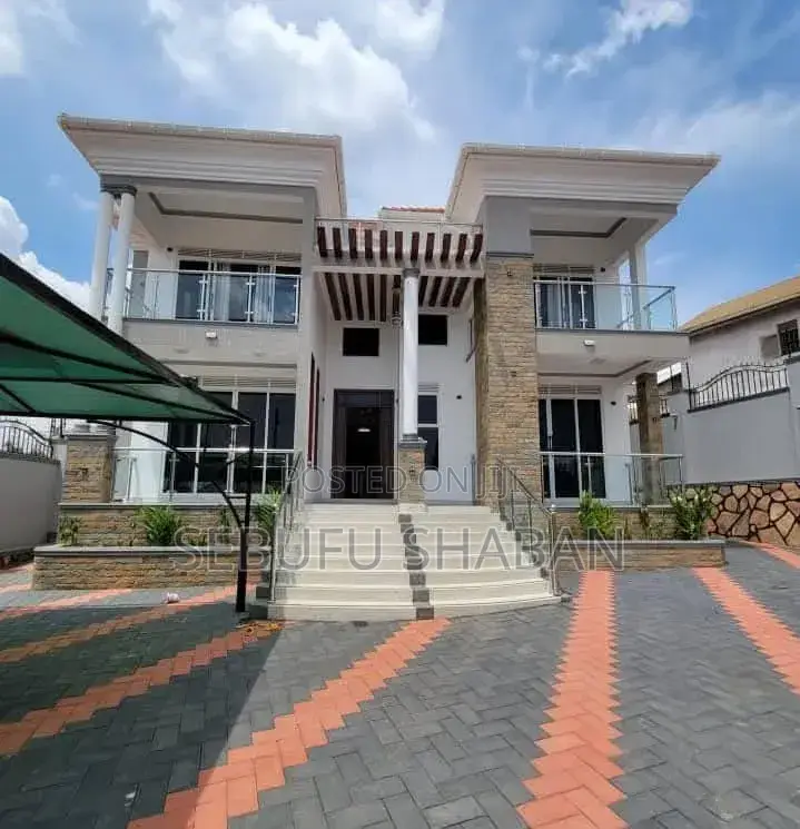 4bdrm House in Standalone Kisaasi, Central Division for rent in Central Division