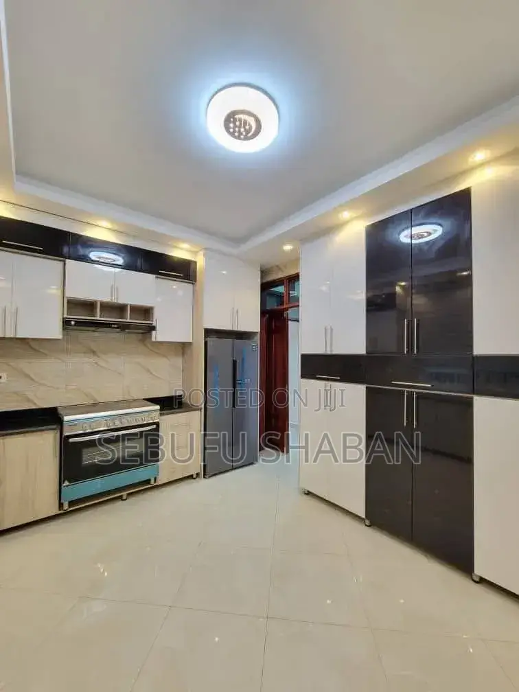 4bdrm House in Standalone Kisaasi, Central Division for rent in Central Division