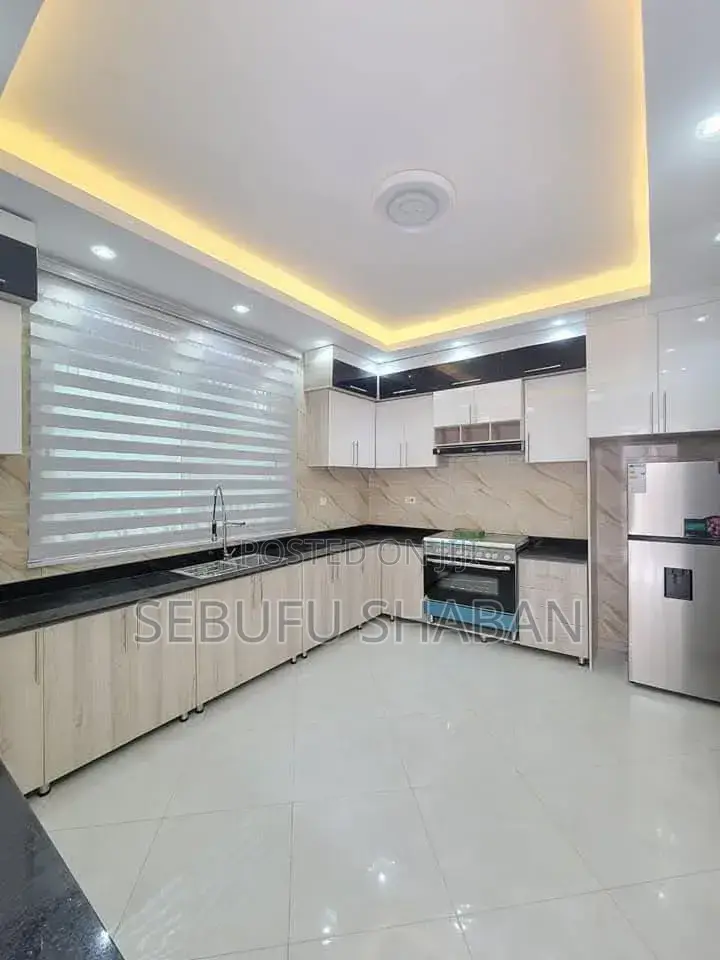 4bdrm House in Standalone Kisaasi, Central Division for rent in Central Division