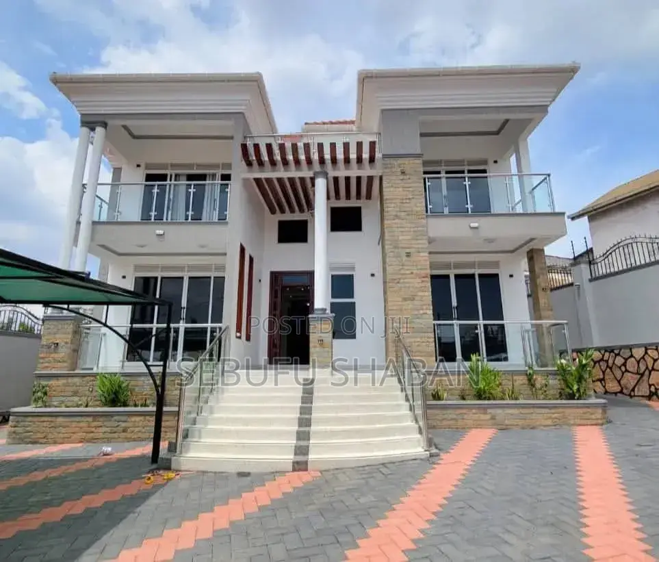 4bdrm House in Standalone Kisaasi, Central Division for rent in Central Division
